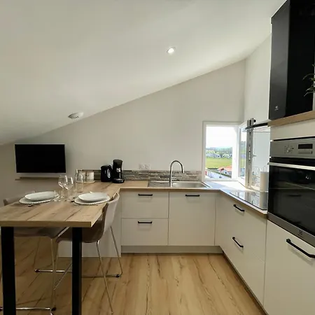 A Saint-palais Avec Parking. アパート *