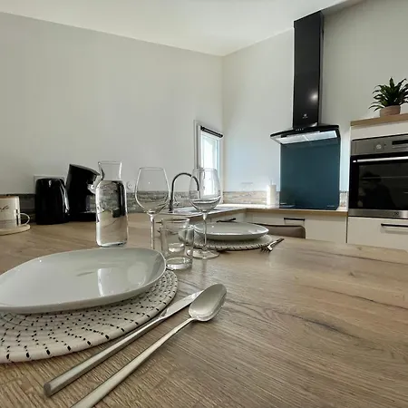 A Saint-palais Avec Parking.