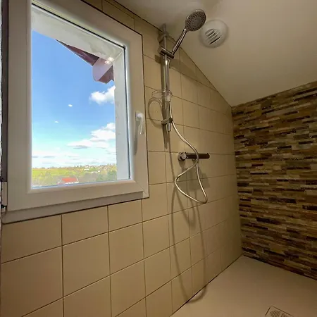 A Saint-palais Avec Parking.