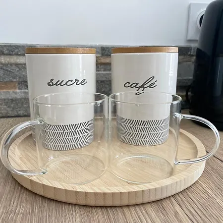 A Saint-palais Avec Parking. *