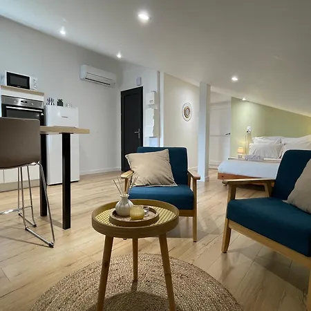 A Saint-palais Avec Parking. Apartment *