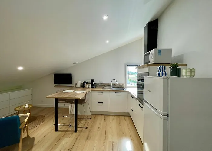 A Saint-palais Avec Parking. Apartment