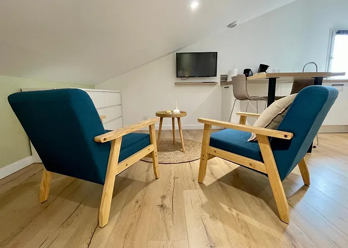 A Saint-palais Avec Parking. Apartment